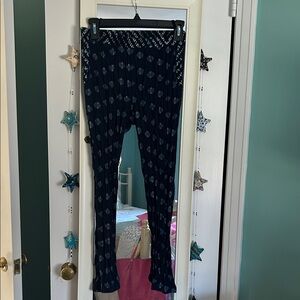 Velvet by Graham and Spencer Navy Blue Patterned Leggings S